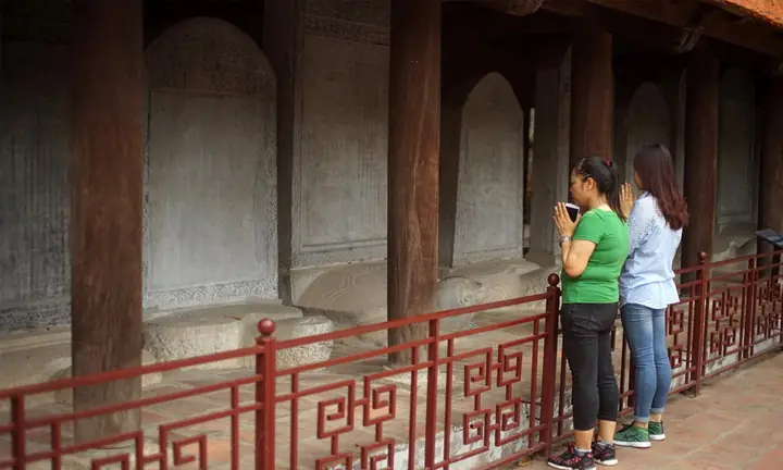 Lưu Ý Khi Tham Quan Bia Tiến Sĩ Văn Miếu Quốc Tử Giám
