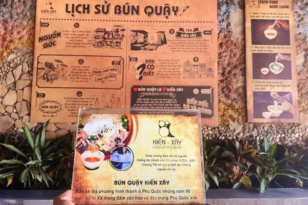 Không Gian Quán Bún Quậy Kiến Xây