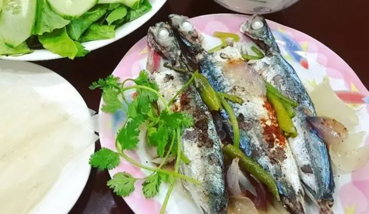 Cách Làm Cá Bạc Má Hấp Gừng Cuốn Bánh Tráng Thơm Ngon Ngọt Thịt
