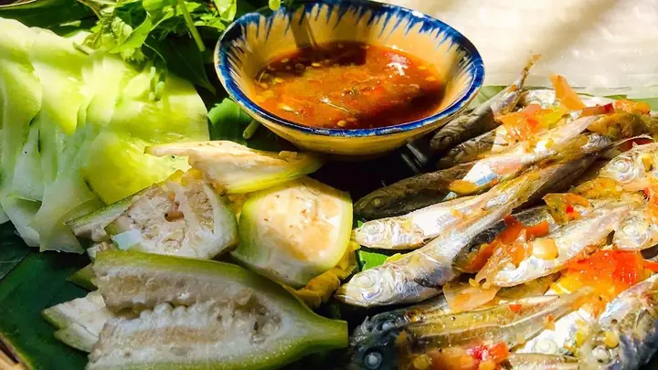 Cách Làm Cá Nục Hấp Cuốn Bánh Tráng Đậm Đà Lạ Vị Chiêu Đãi Gia Đình