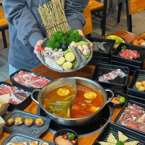 Lẩu Phan – Các Quán Lẩu Buffet Ngon Ở Hà Nộicùng Vớibò Úc Ngon Bổ Rẻ