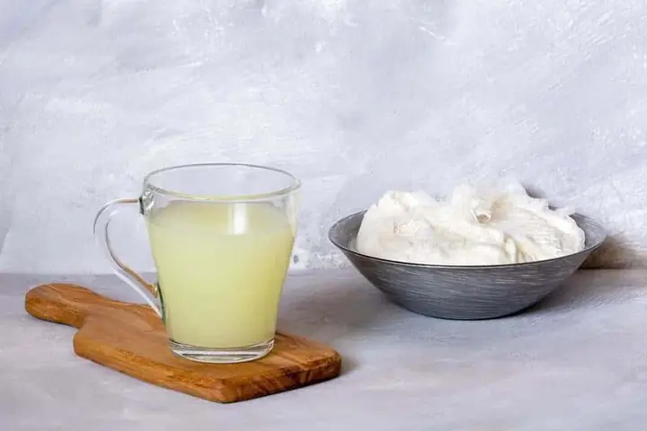Sữa Chua Bị Tách Nước Có Ăn Được Không? 2 Cách Khắc Phục Hiệu ...
