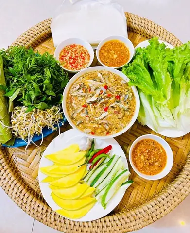 Gỏi Cá Trích "xứ Đà" Món Ngon Gây Thương Nhớ Gỏi Cá Trích "xứ Đà" Món Ngon Gây Thương Nhớ