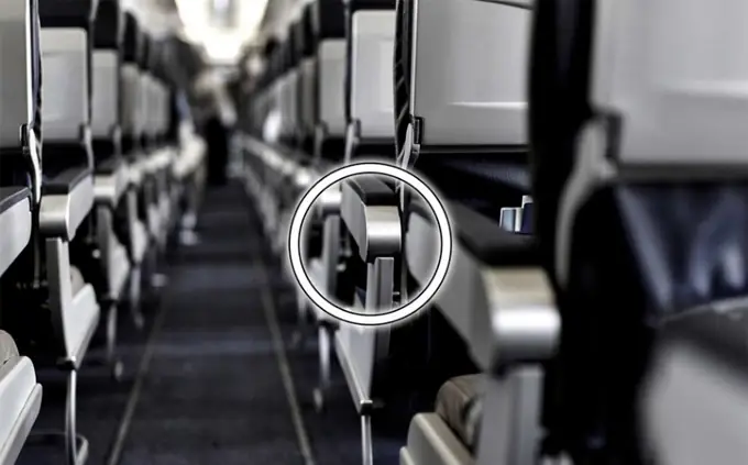 Nút Bấm Bí Ẩn Trên Ghế Máy Bay - Báo Vnexpress Du Lịch