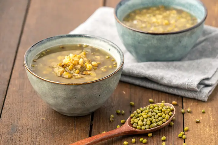 Chè Đậu Xanh (mung Bean Sweet Soup)