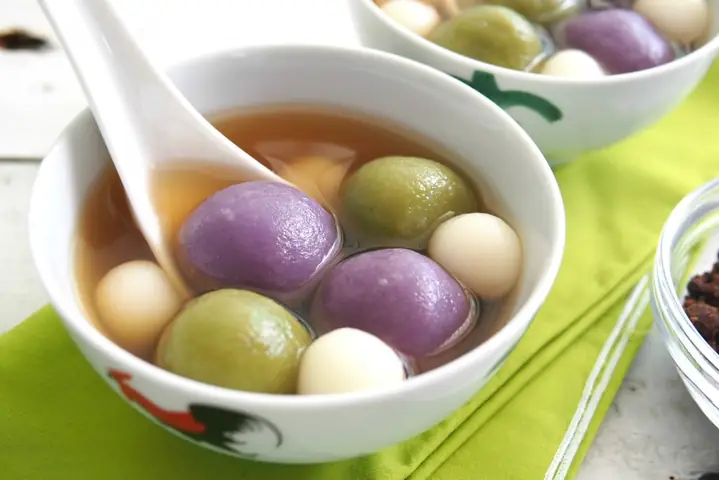 Chè Trôi Nước (glutinous Rice Balls Sweet Soup)