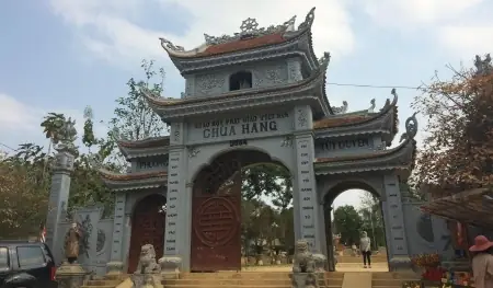Chùa Hang Tuyên Quang - Điểm Du Lịch Tâm Linh Hấp Dẫn