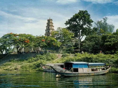 Sông Hương - Núi Ngự: Vẻ Đẹp Sơn Thủy Hữu Tình Của Xứ Huế Mộng ...