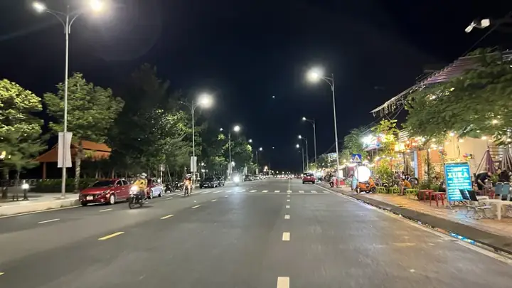 Cần Thơ - Đánh Thức Tiềm Năng Du Lịch Đêm Tại Công Viên Bờ Kè ...