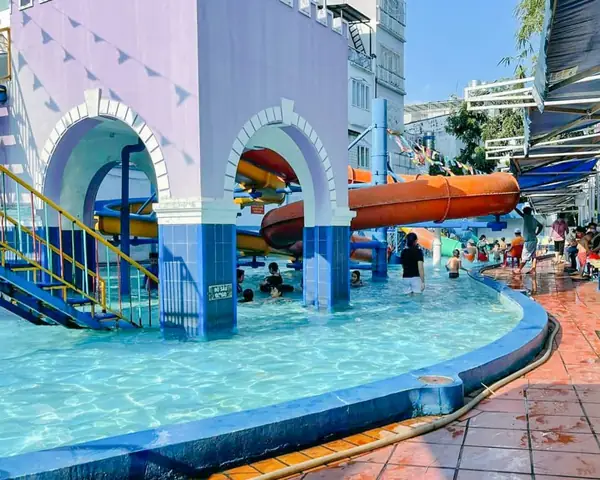 Hồ Bơi