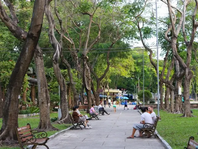 Đi Dạo, Tập Thể Dục & Dã Ngoại