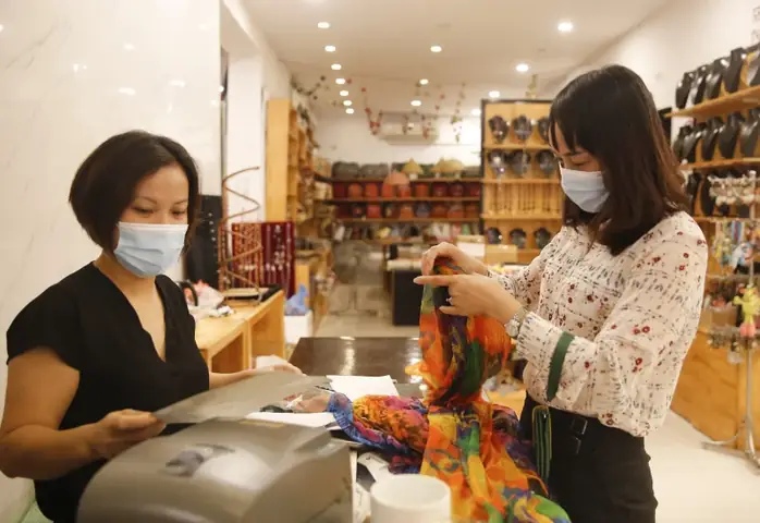 Hà Nội: Con Phố Mua Sắm Đồ Lưu Niệm Tại Phố Cổ Bắt Đầu Hoạt Động ...