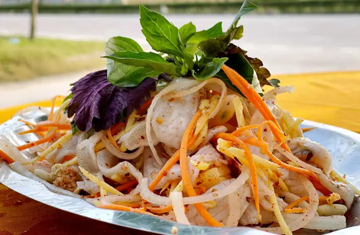 Gỏi Cá Đục – Món Ngon Đặc Sản Hà Tĩnh Nên Thử