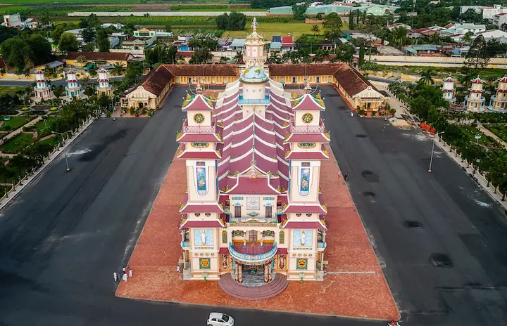 Với Phương Châm “nước Vinh, Đạo Sáng”, Các Họ Đạo Cao Đài Ở Tỉnh Tây Ninh Đã Tích Cực Tham Gia Những Mô Hình Giữ Gìn An Ninh Trật Tự, Trở Thành Cầu Nối Đưa​ Chủ Trương Đường Lối Của Đảng, Chính Sách Pháp Luật Của Nhà Nước Đến Với Đông Đảo Bà Con Tín Đồ.