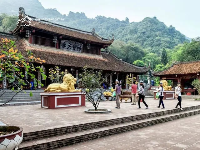 Ý Nghĩa Tâm Linh Của Đền Trình Chùa Hương