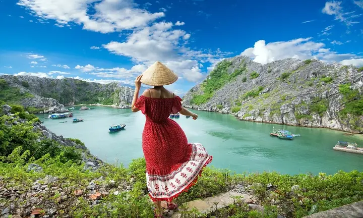 Kinh Nghiệm Du Lịch Cát Bà 2025 Từ A-z: Lưu Trú, Ăn Uống, Cảnh Đẹp...