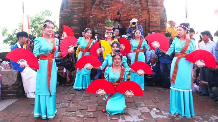 Sản Văn Hóa Chăm Trong Phát Triển Du Lịch Ở Khánh Hòa | Báo ...