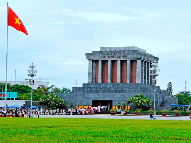 Lăng Bác Hồ – Biểu Tượng Văn Hóa, Lịch Sử Của Thủ Đô Hà Nội Và Cả Nước