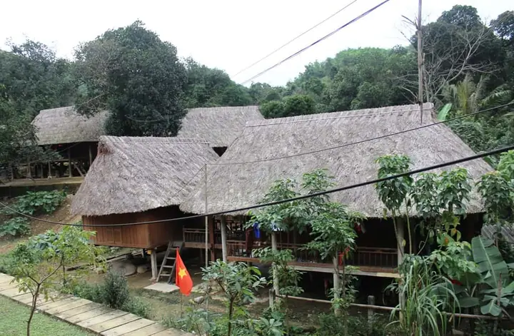 Bản Dân Tộc Vân Kiều