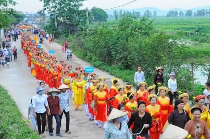 Hàng Ngàn Người Dự Lễ Phật Đản Chùa Đông Du | Giác Ngộ Online Hàng Ngàn Người Dự Lễ Phật Đản Chùa Đông Du | Giác Ngộ Online