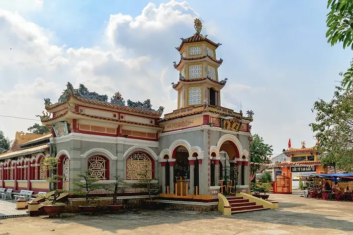 Chùa Phật Lớn Và Chùa Sắc Tứ Tam Bảo Chùa Phật Lớn Và Chùa Sắc Tứ Tam Bảo