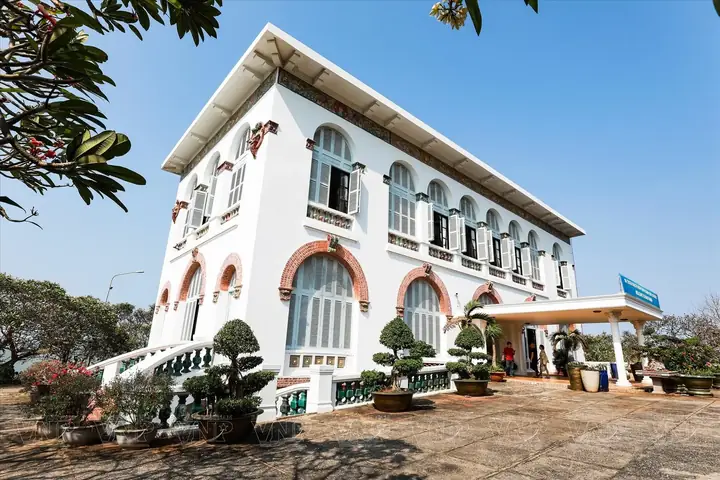 Bạch Dinh