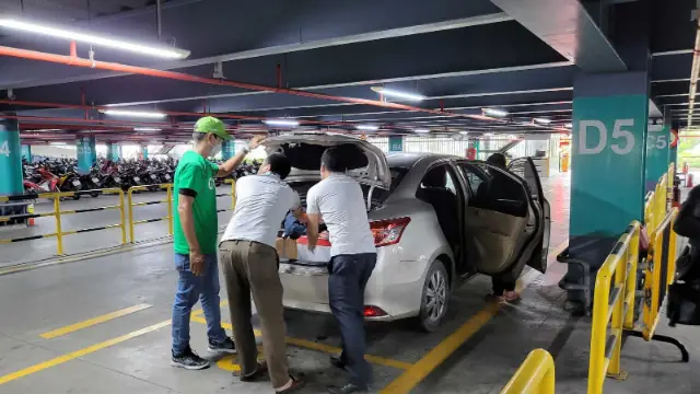 Bảng Giá Grab Từ Sân Bay Nội Bài Về Hà Nội Mới Nhất 2025