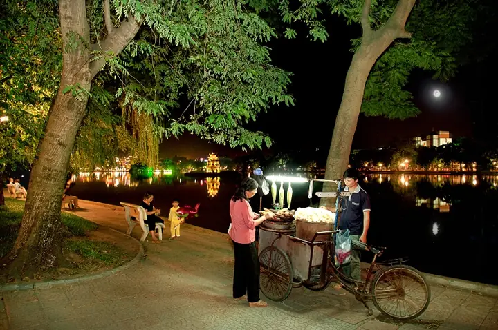 Hình Ảnh Hồ Gươm Về Đêm - Ảnh Hồ Hoàn Kiếm Về Đêm Tuyệt Đẹp