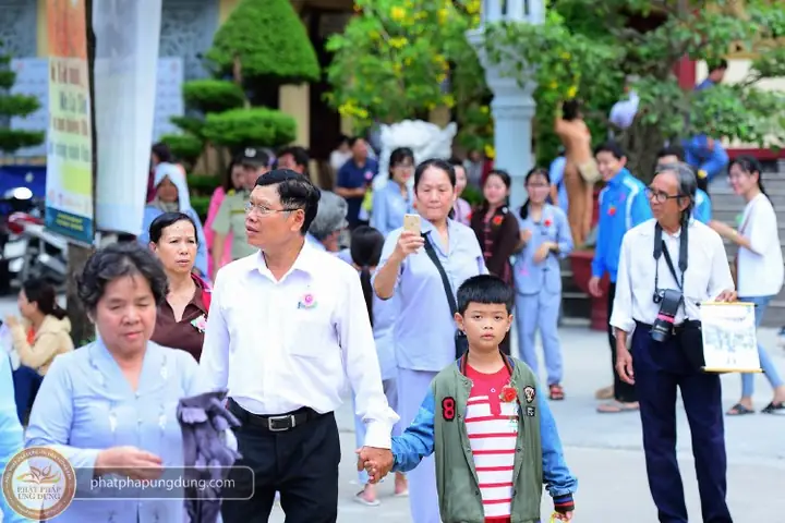 Hình Ảnh Lễ Vu Lan Báo Hiếu