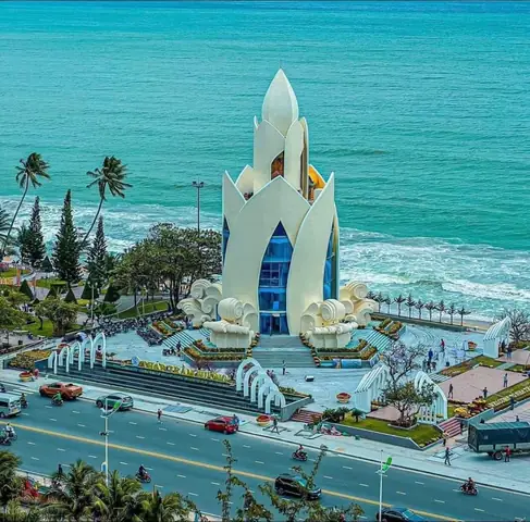 Tháp Trầm Hương, Biểu Tượng Phải Check-in Khi Đến Nha Trang