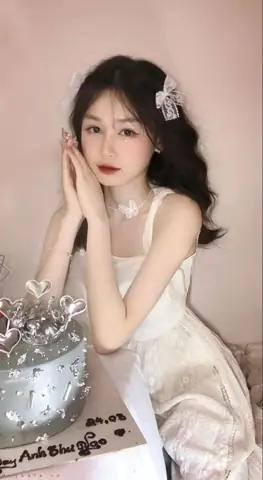 Tìm Hình Ảnh Hot Girl Chúc Mừng Sinh Nhật?
