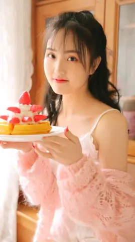Tìm Hình Ảnh Hot Girl Chúc Mừng Sinh Nhật?