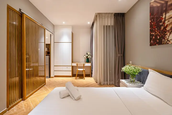 Căn Hộ 1 Phòng Ngủ Tách Bếp Full Nội Thất Gần Sân ...