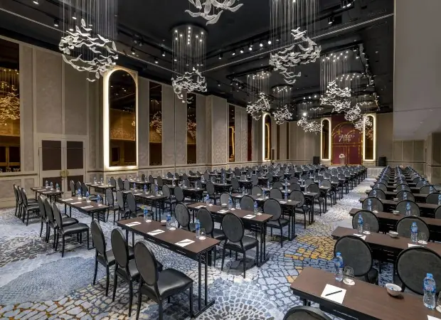 Khách Sạn Sofitel Sài Gòn Plaza (5 Sao)
