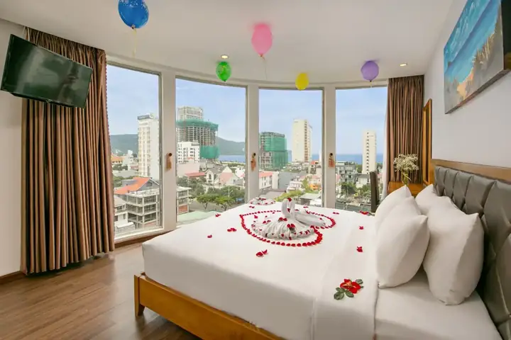 La Beach Hotel - Khách Sạn Gần Chợ Cồn Đà Nẵng