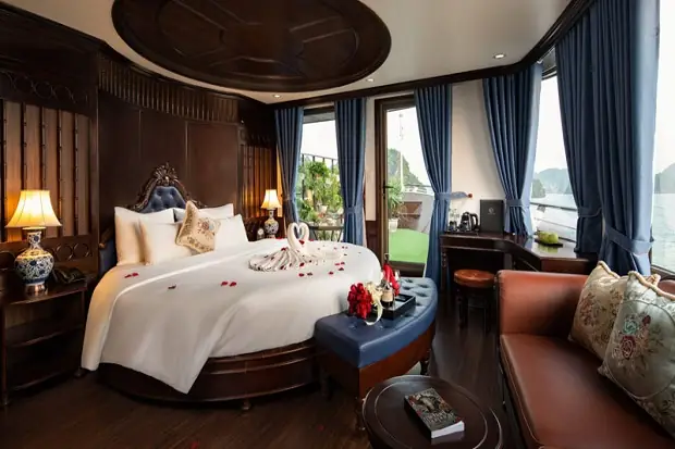 Du Thuyền Doris Cruise Hạ Long