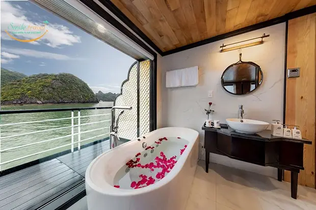 Du Thuyền La Casta Cruise - Hạ Long
