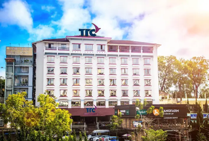 Ttc Hotel Đà Lạt: Review Vị Trí Vàng, View Hồ Xuân Hương & Giá ...