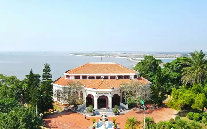 Dinh Vua Bảo Đại