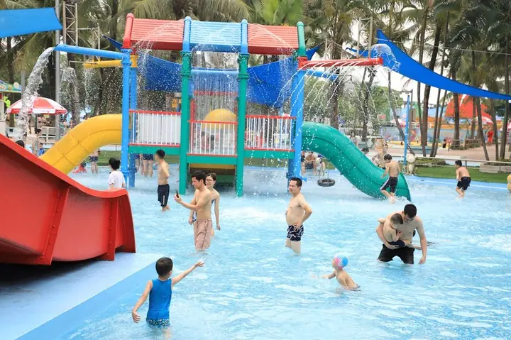 Bể Lâu Đài
