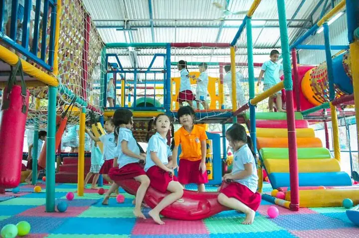 Khu Trò Chơi Liên Hoàn