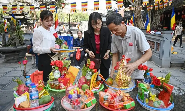 Bước 2: Sắp Lễ