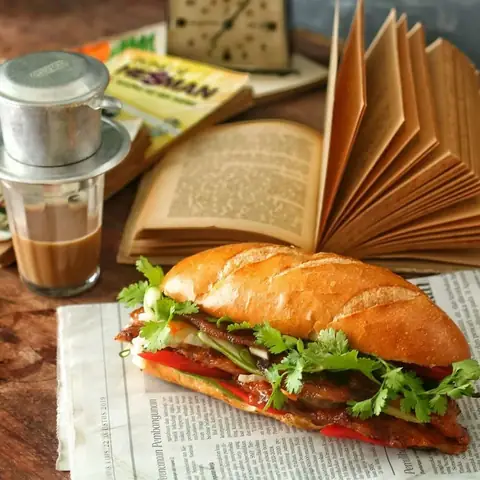 Top 10 Quán Bánh Mì Ngon Ở Hà Nội Nhất Định Phải Thử Một Lần