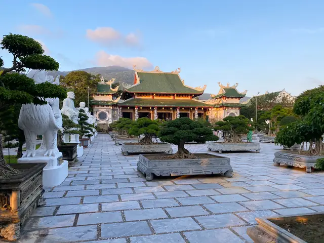 Da Nang And The Marble Mountains - Ta Ta, Cheers!