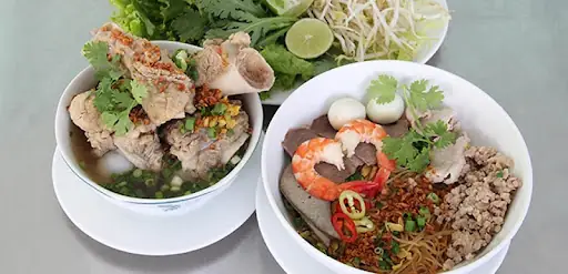 Mê Muội Với 20 Món Ăn Đặc Trưng Của Miền Nam Ngon Khó Cưỡng