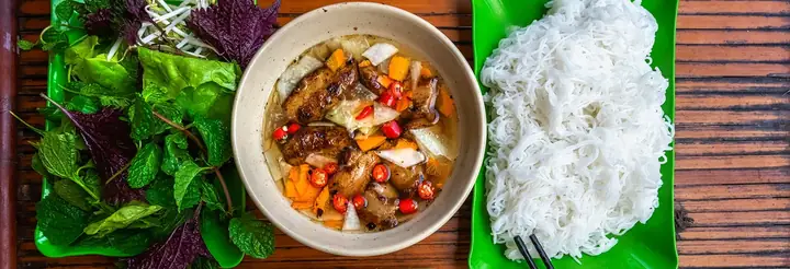 Top 9 Món Ăn Truyền Thống Hà Nội Nhất Định Phải Thử | Justfly.vn