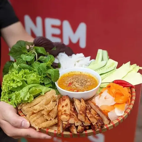 Nem Luji – Hương Vị Truyền Thống Được Bảo Tồn Nem Luji – Hương Vị Truyền Thống Được Bảo Tồn