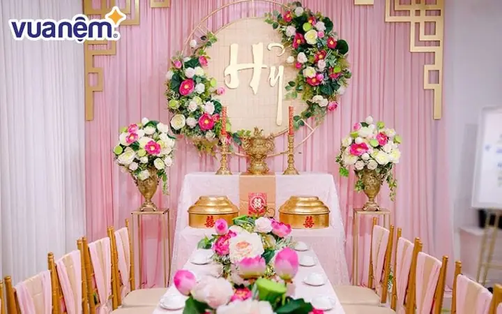 Lễ Vật Trên Bàn Gia Tiên
