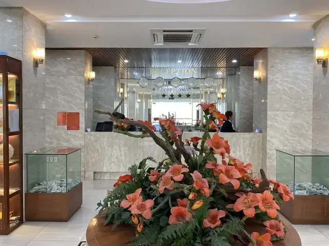 Nhà Khách Số 10 Nguyễn Quyền, Giá Giảm 30%, Ảnh & Review ...