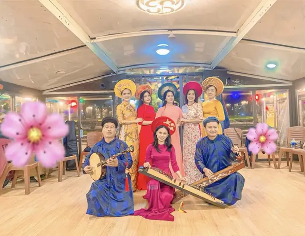 Thưởng Thức Ca Huế Trên Sông Hương - Eagle Tourist